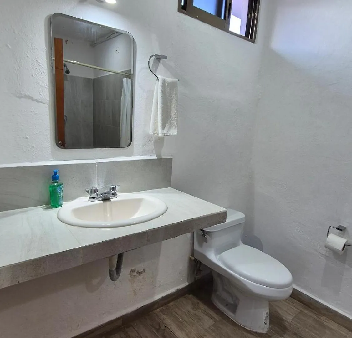 Hotel Monserrat 메리다 0*,  멕시코